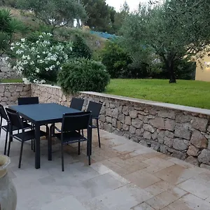 Les Bastides D'hélène Èze